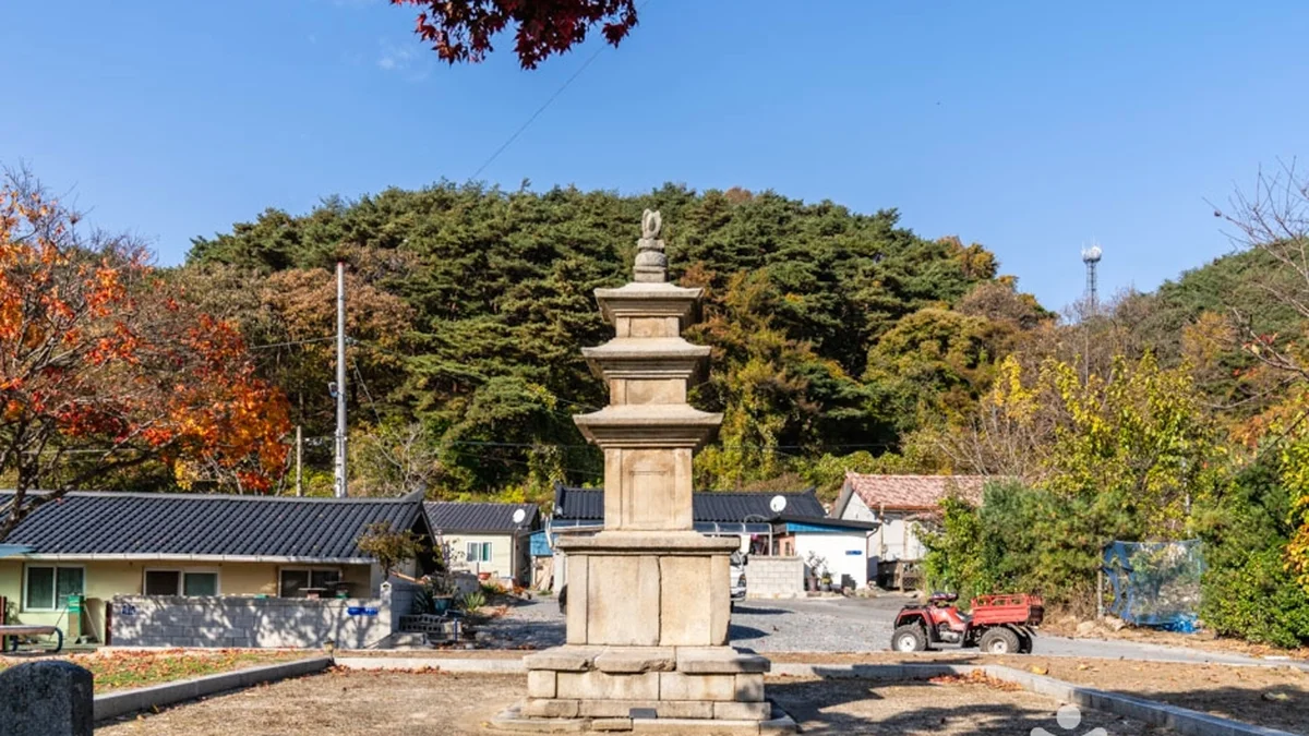 단양 향산리 삼층석탑