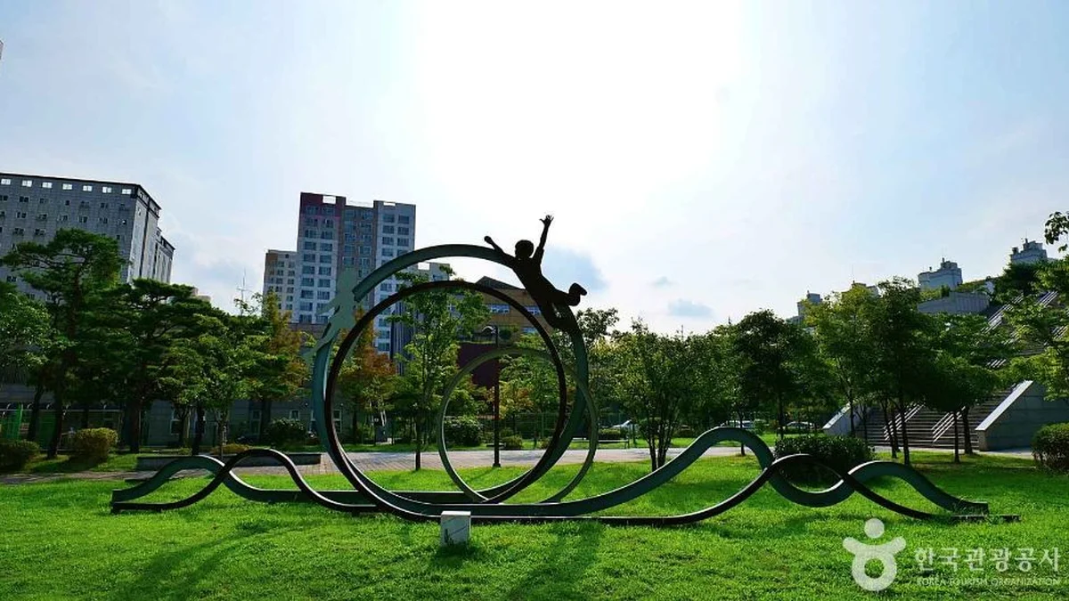 오류동역 광장