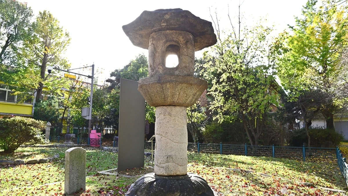 군산 발산리 석등