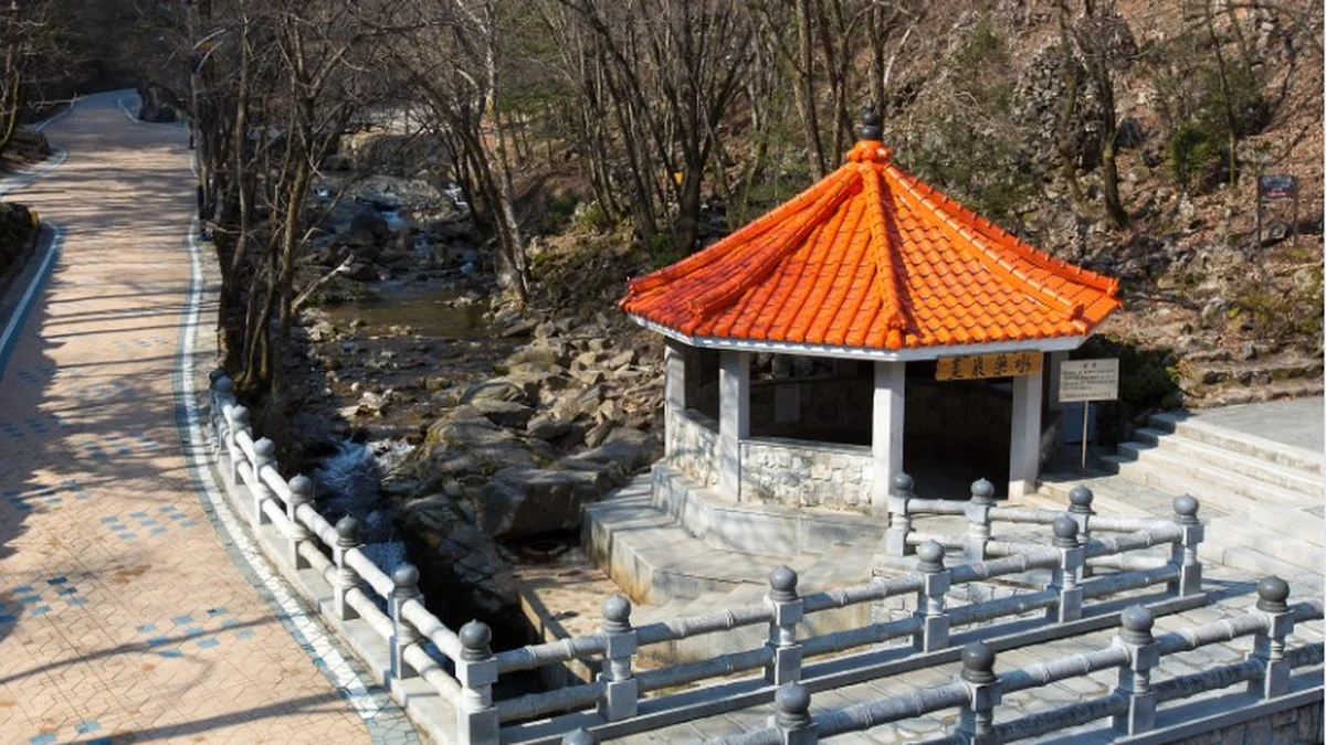화암약수야영장