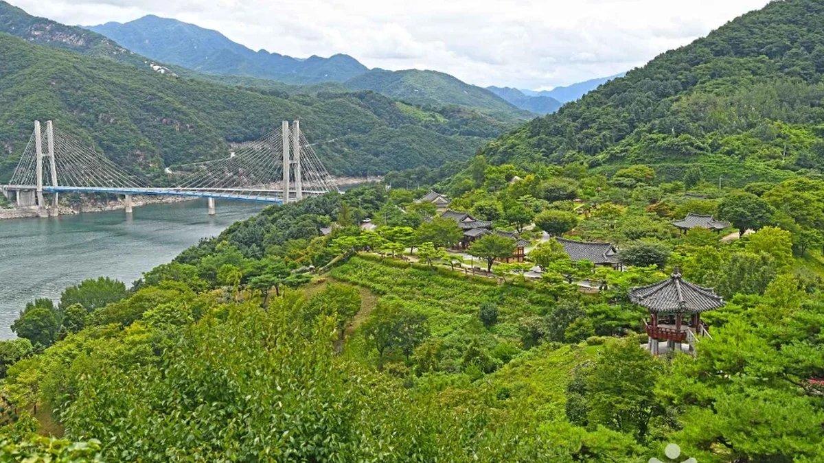 제천 청풍 망월산성