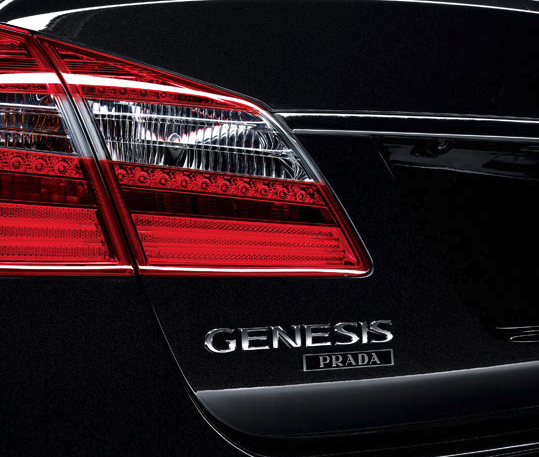 [그 시절 명차] 제네시스 프라다편 5.0 V8 한정판 역사와 주요 제원