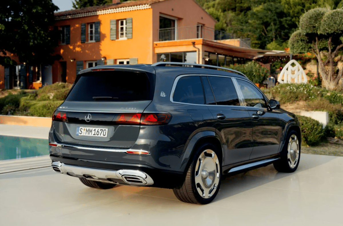 V12 버리고 메르세데스-마이바흐 GLS 680 공개
