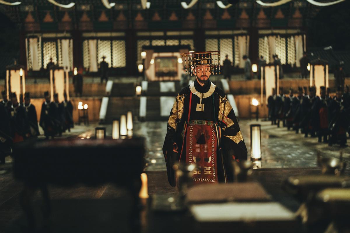“귀(⻤)의 세계를 어떻게 표현할 것인가.” '동궁' 인터뷰 ③ 이목원 미술감독