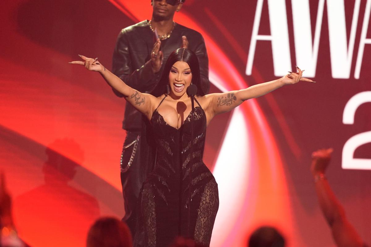 카디 비(Cardi B) AP Photo/John Locher