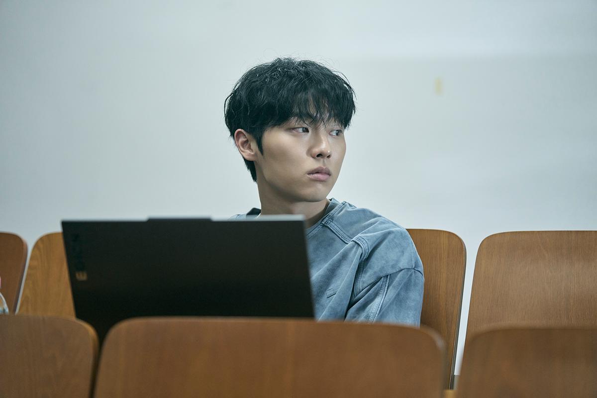 〈맨 끝줄 소년〉