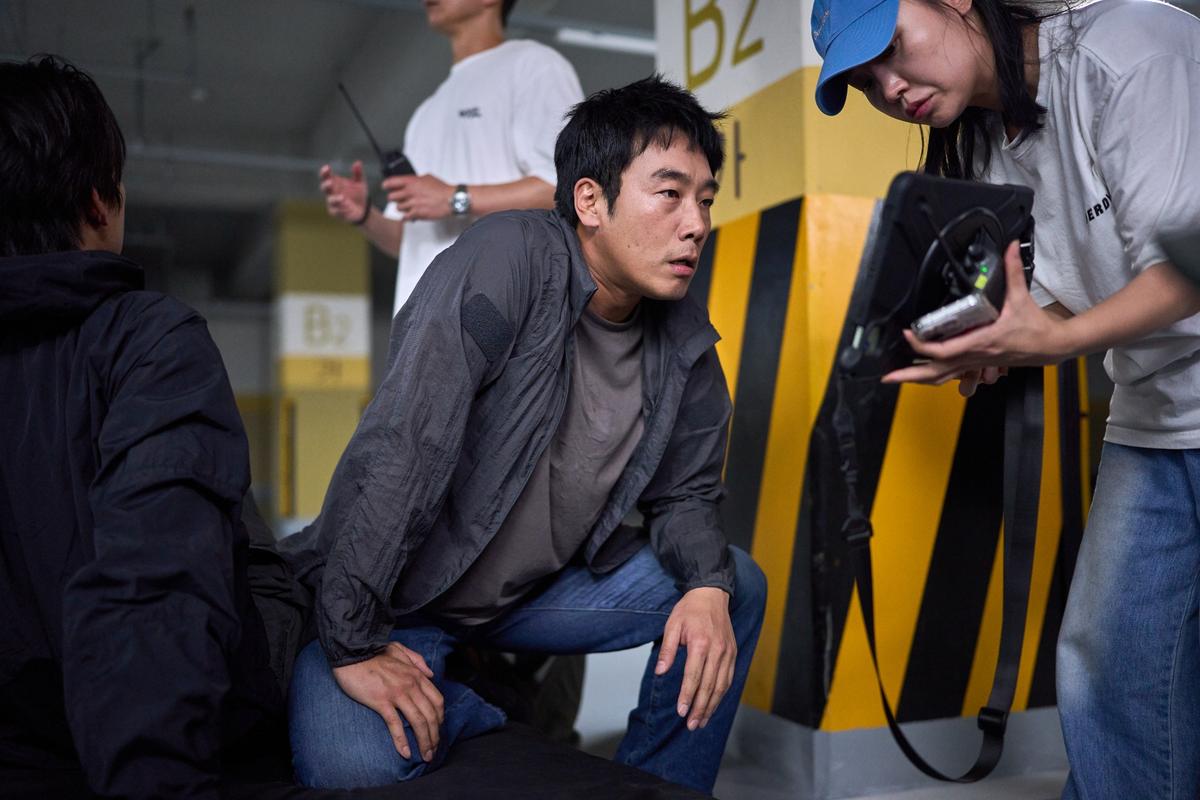 130만 흥행 ‘눈동자’ 액션을 위해 고군분투한 신민아&김남희&이승룡! 비하인드 스틸 공개!
