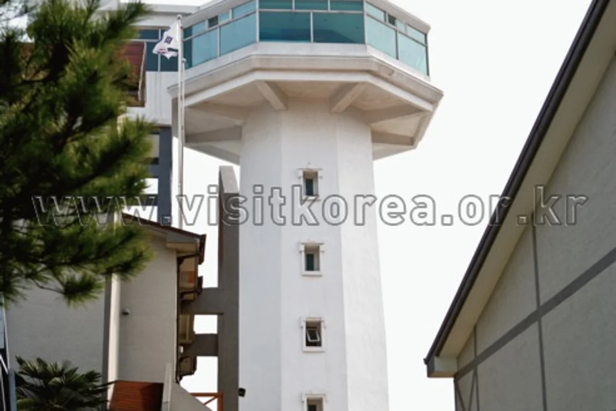 오동도 등대 - 오동도 여행