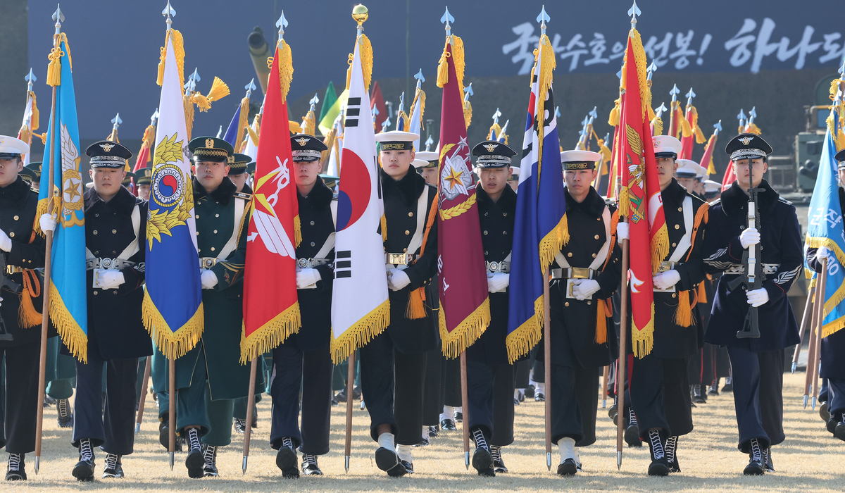 사관학교 통합, 정말 '군 경쟁력 약화'로 이어질까… 비판 지점 살펴보니 - 경향신문