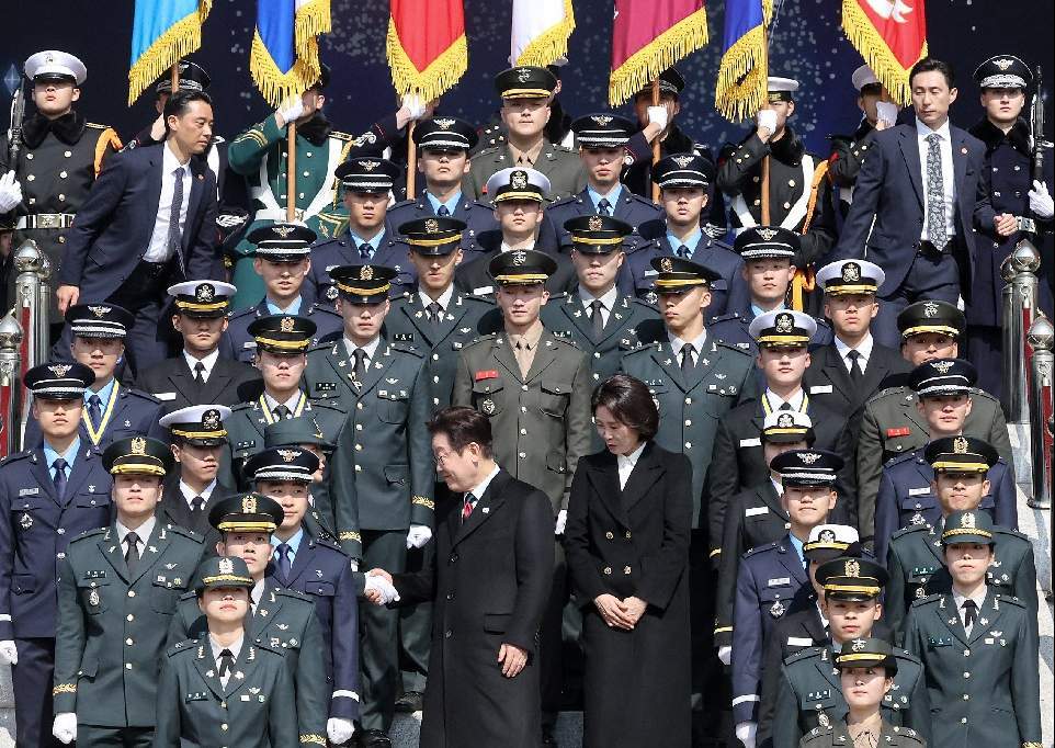 졸속 우려 키우는 '밀어붙이기식' 사관학교 통합[윤상호 군사전문기자의 국방이야기]｜동아일보