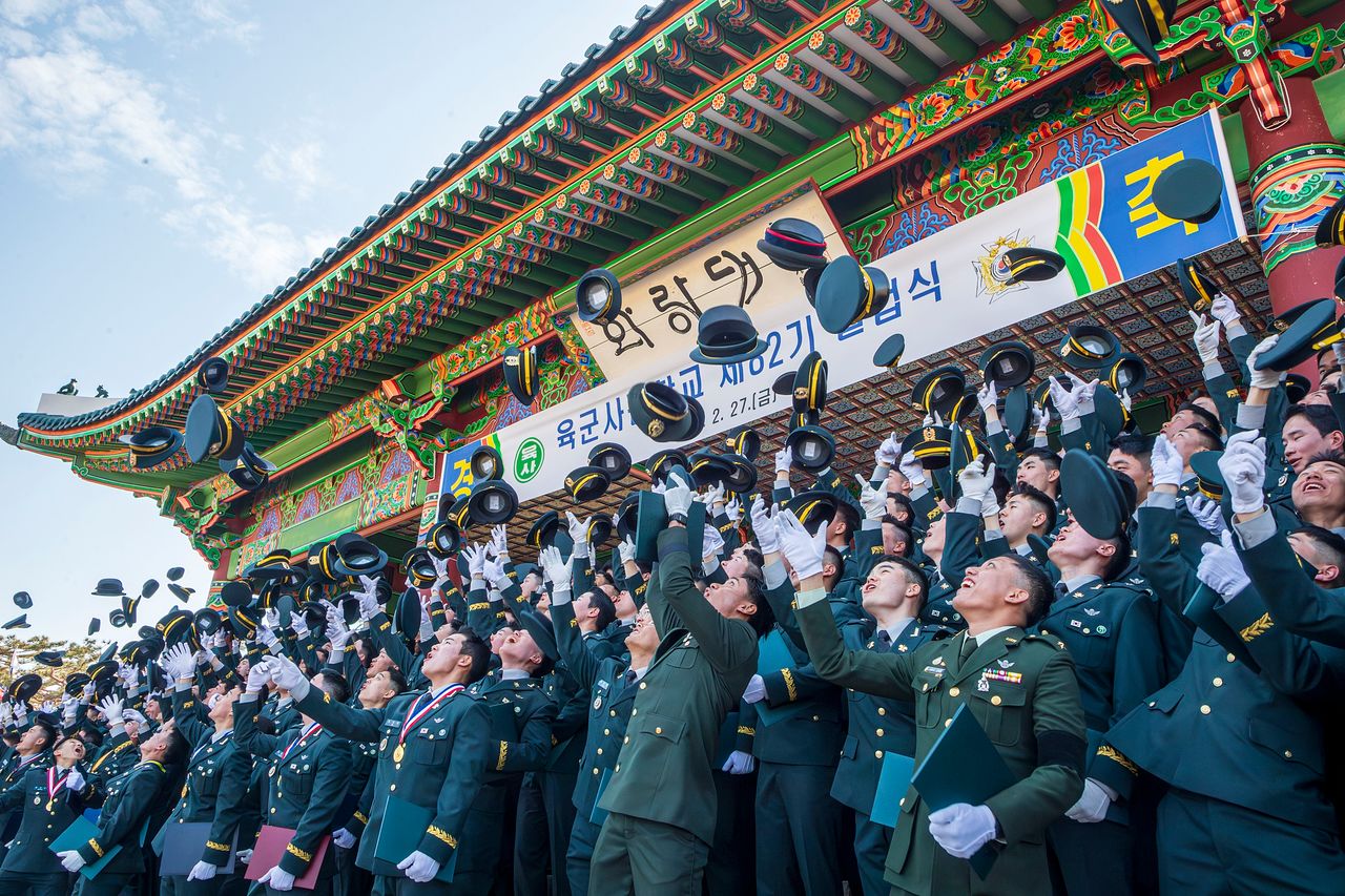 단독] 바람잘 날 없는 '통합사관'…“軍전문성 훼손” 생도들 우려 | 중앙일보