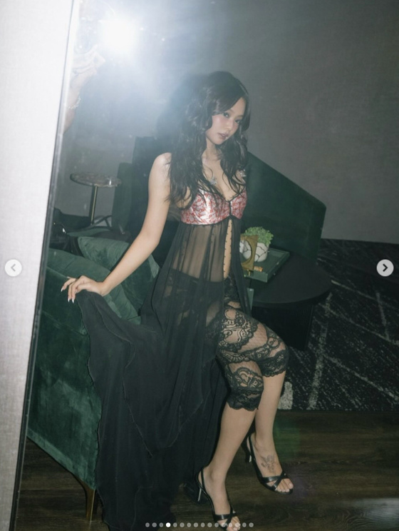 / Jennie\'s Instagram