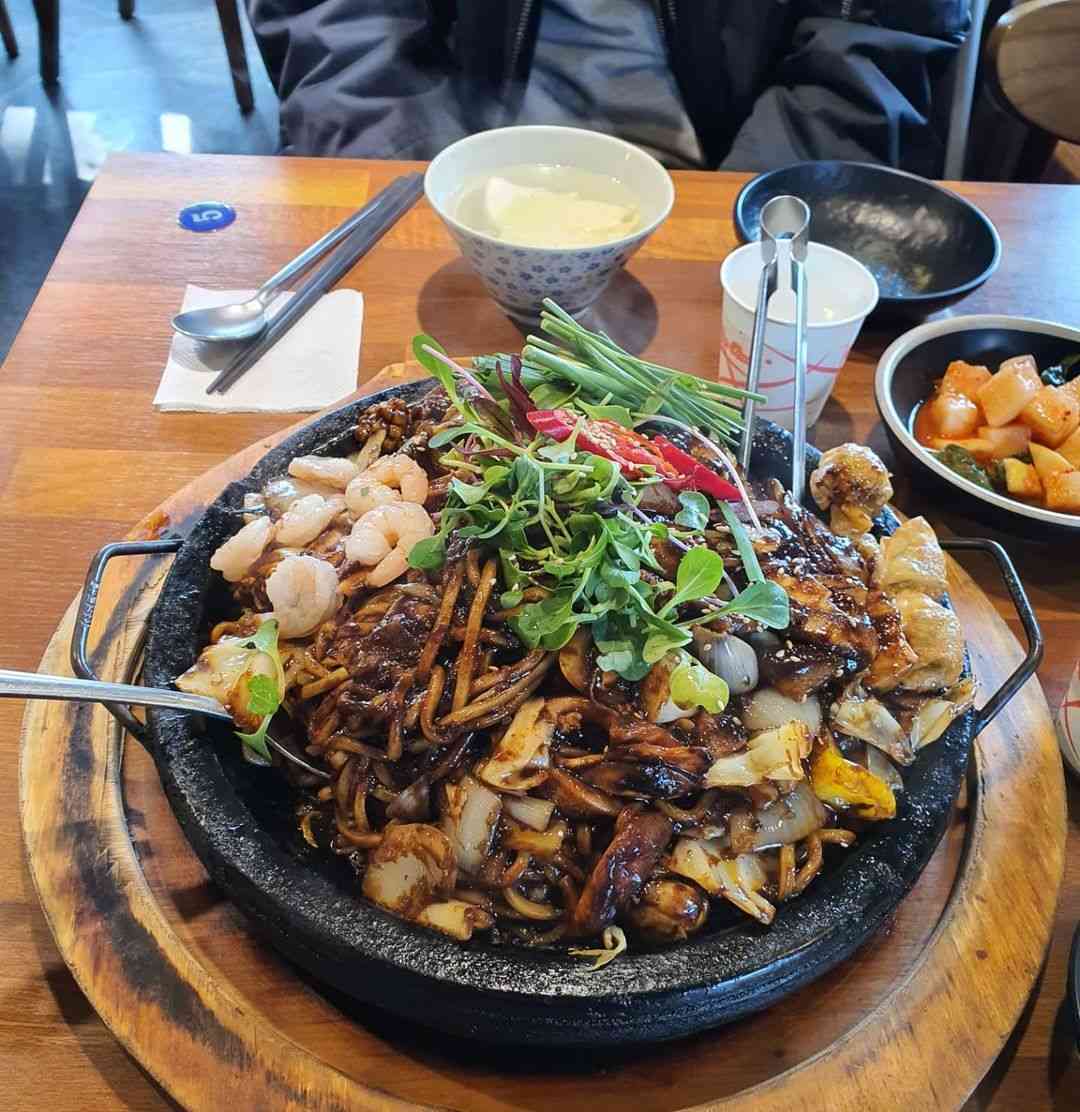 돌짜장 맛집