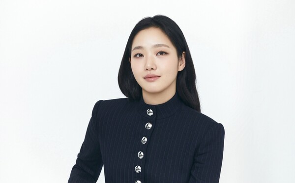 배우 김고은