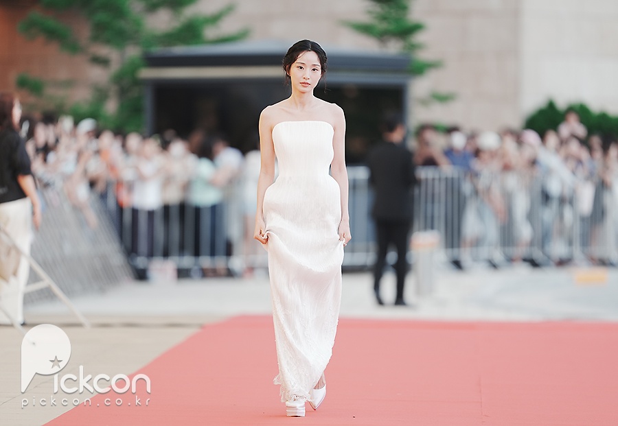방효린·아린·김예원·서은수·곽선영·문정희, 취향에 따라 골라보는 여배우 드레스