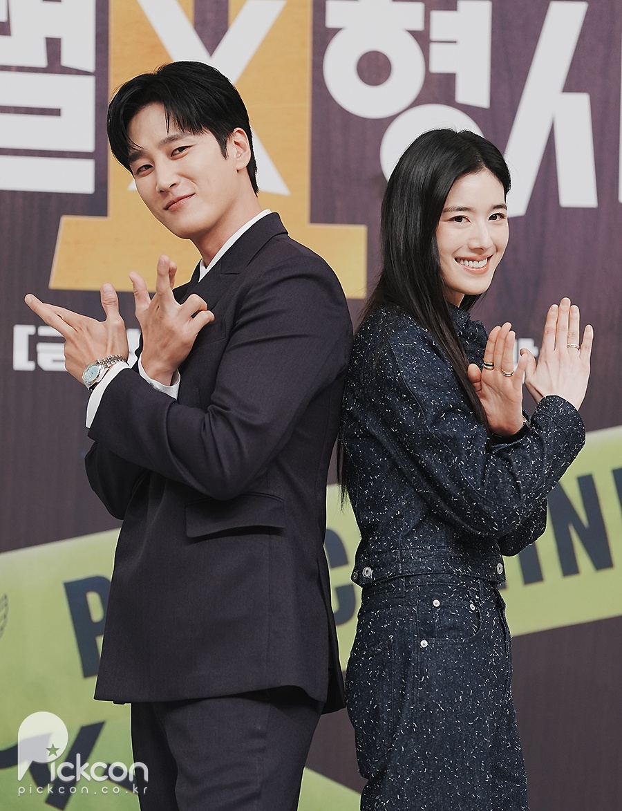 안보현 멱살 쥔 정은채…본격 '잡도리 케미' 예고하는 '재벌X형사2' (포토)