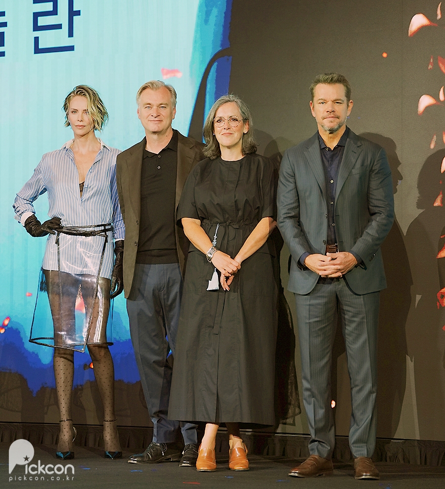 크리스토퍼 놀란, 첫 내한에 아내이자 프로듀서 엠마 토마스와 함께 (포토)