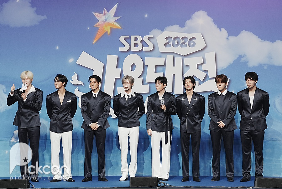 꽃을 든 민기 옆 에이티즈, 이렇게 깜찍해도 되나요 [2026 SBS 가요대전 Summer]