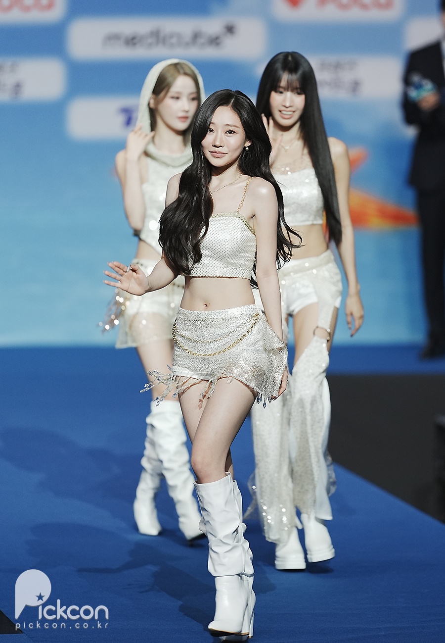 핫걸이 궁금하다면 '키스오브라이프'를 보라 [2026 SBS 가요대전 Summer]