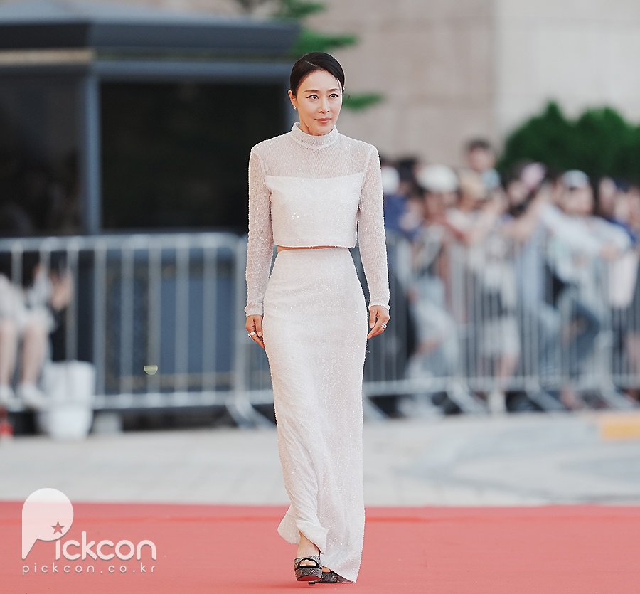 방효린·아린·김예원·서은수·곽선영·문정희, 취향에 따라 골라보는 여배우 드레스