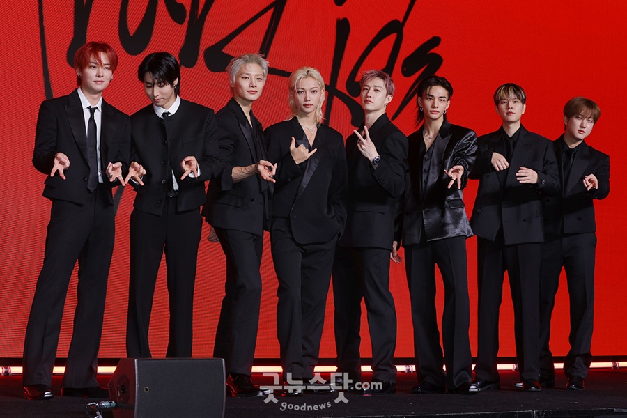 스트레이 키즈, '과거 vs 미래'로 갈 수 있다면? 리노 \