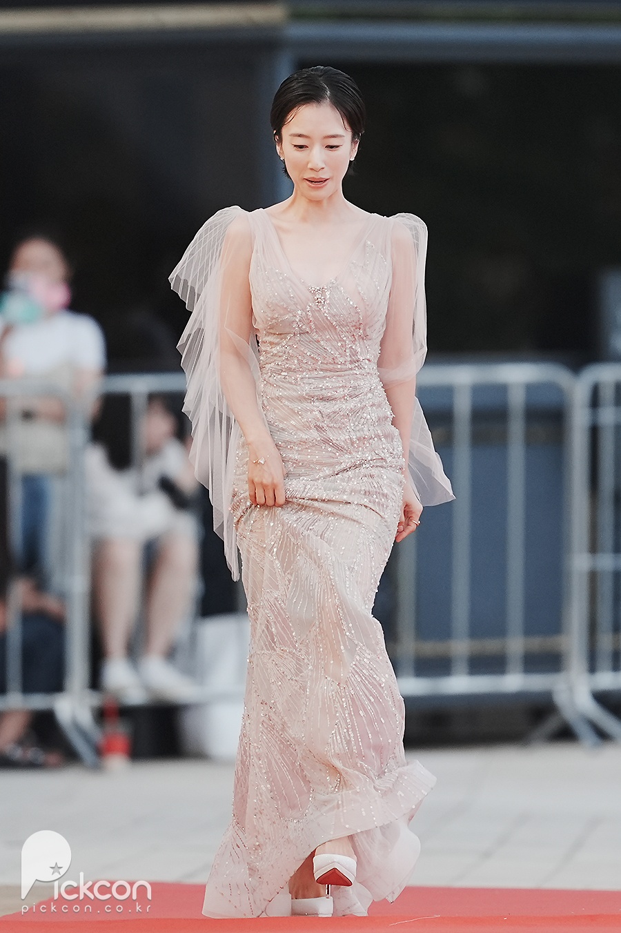 방효린·아린·김예원·서은수·곽선영·문정희, 취향에 따라 골라보는 여배우 드레스
