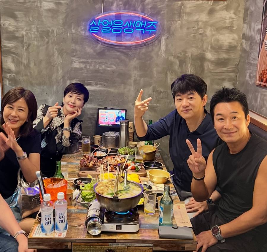양정아, '남사친' 김승수 만났네…이창훈·윤해영과 \