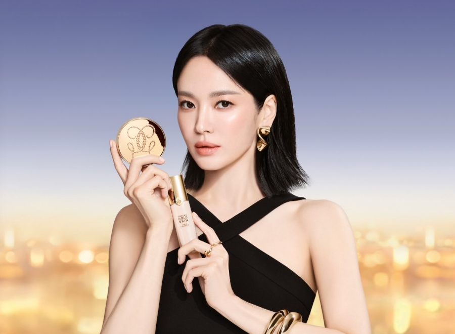 송혜교, AI도 못 빚어낼 미모…화보 자태에 그저 감탄 뿐
