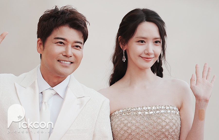 임윤아, 인어인 줄 알았어…누드톤 드레스 입고 우아하게 [제5회 청룡시리즈어워즈]