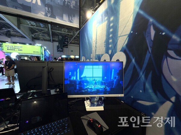 'Rain98'을 직접 플레이하는 모습 ⓒ포인트경제