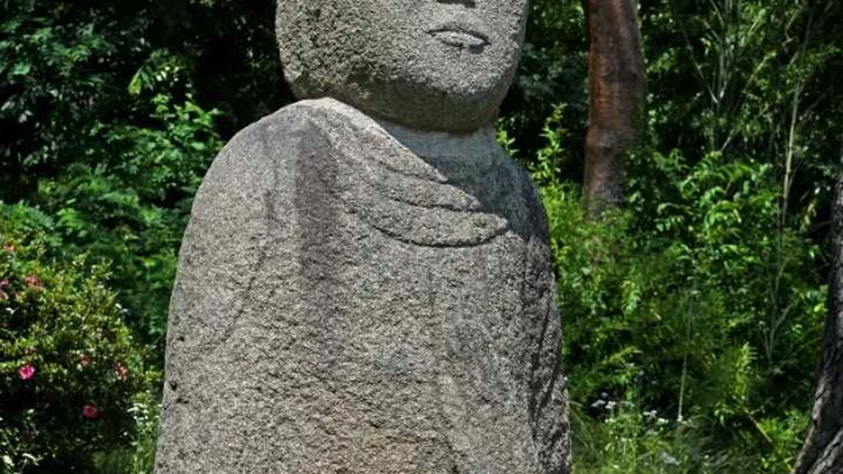 서산여미리석불입상