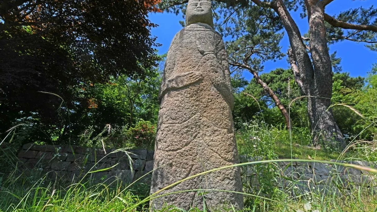 서산여미리석불입상