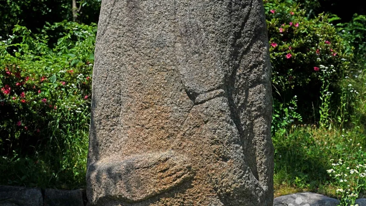 서산여미리석불입상