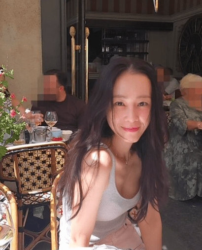홍수현 SNS
