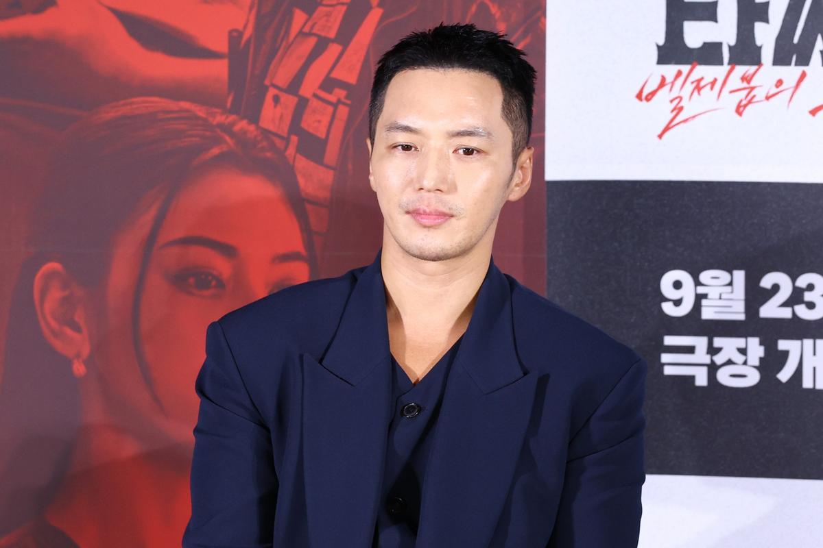'타짜' 마지막 영화 주인공 변요한\n18일 서울 용산구 CGV용산아이파크몰에서 열린 영화 '타짜: 벨제붑의 노래' 제작보고회