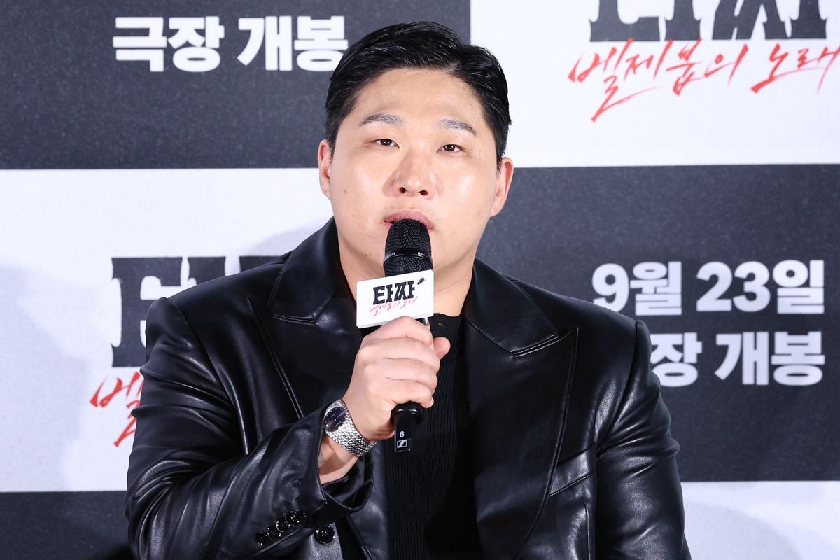 인사말 하는 배우 문지훈
