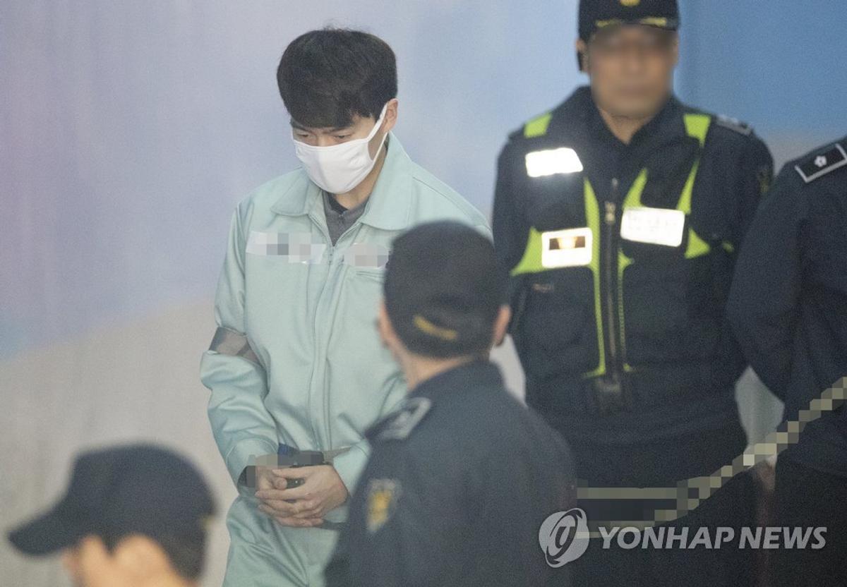 지난 2019년 선고공판 출석하는 손승원씨