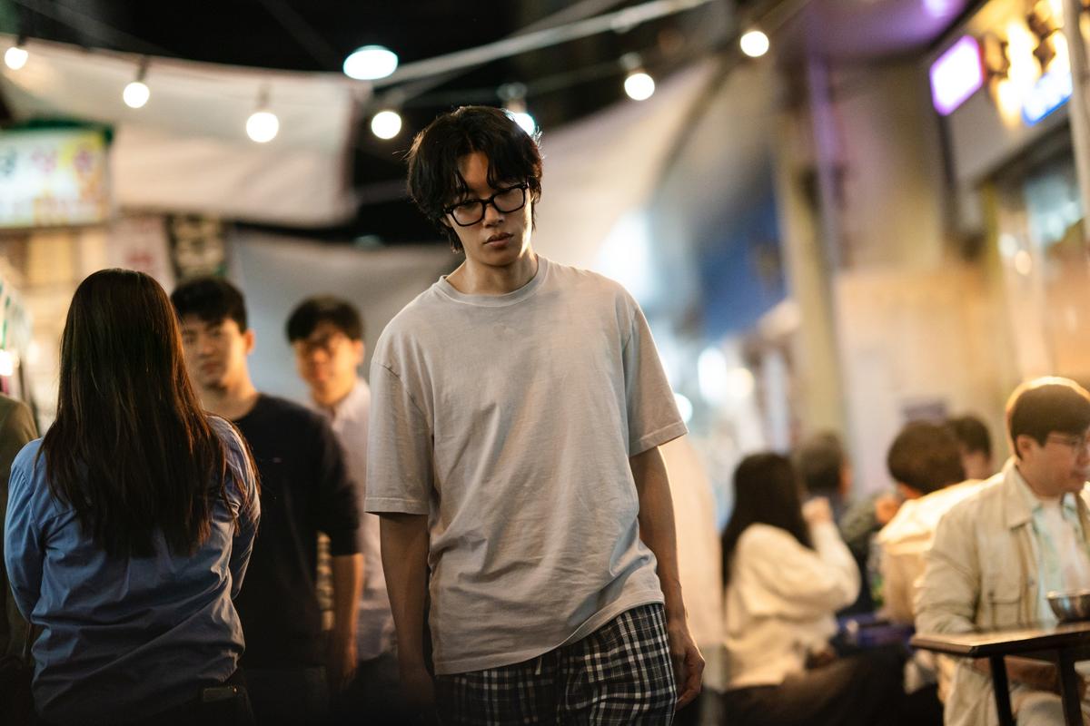 올 여름 가장 강렬한 스릴러 ‘들쥐’ 류준열X설경구X이규형 캐릭터 스틸 공개!