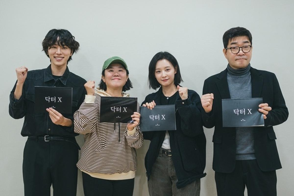 배우 김우석, 이정은, 김지원, 손현주(왼쪽부터) [SBS '닥터X: 하얀 마피아의 시대' 제공. 재판매 및 DB 금지]