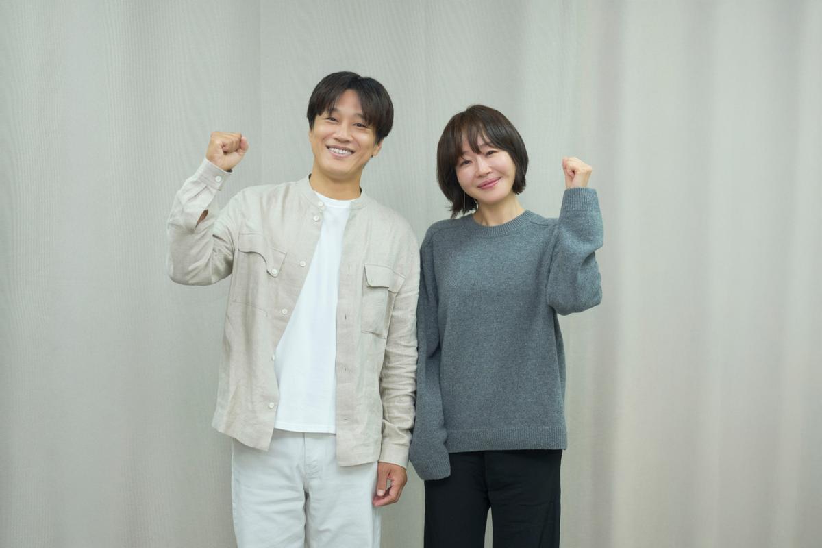 차태현 X 엄지원, 다섯 남매 다둥이 부부! 넷플릭스 영화 ‘복직경찰’제작 확정!