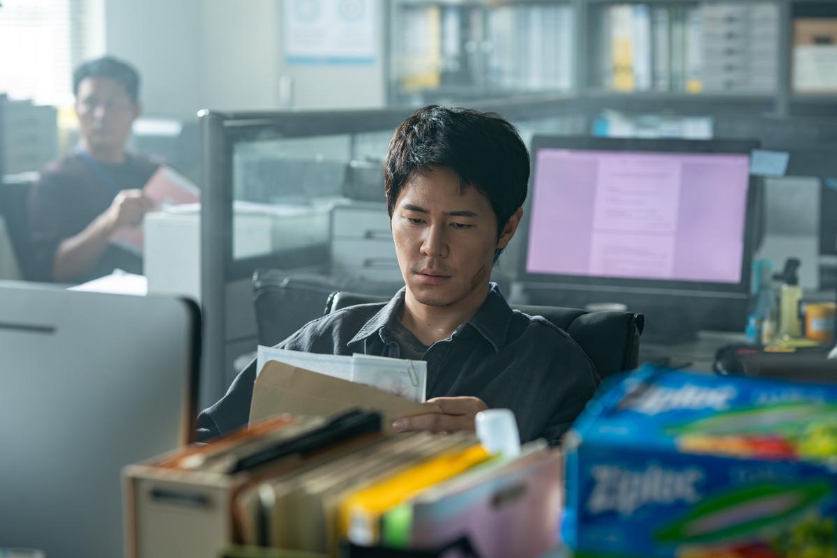 올 여름 가장 강렬한 스릴러 ‘들쥐’ 류준열X설경구X이규형 캐릭터 스틸 공개!