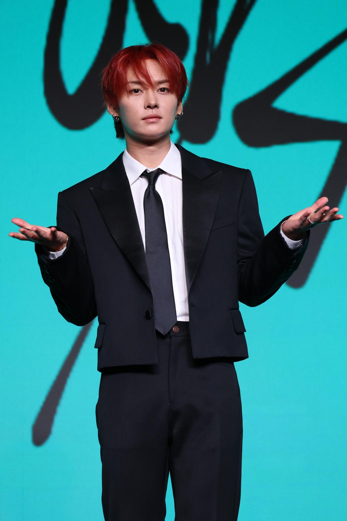 포즈 취하는 리노
