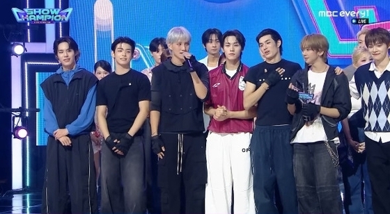 / Show Champion (Original Korean Title Translation) broadcast screen capture