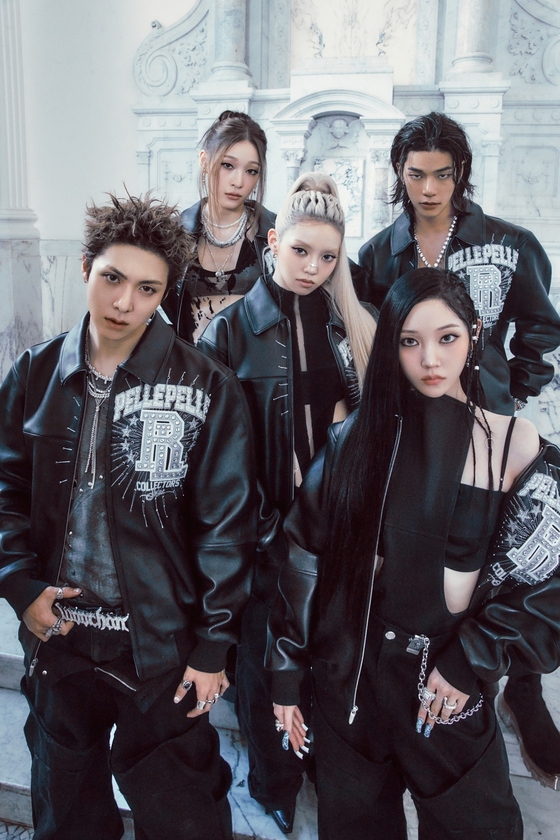 / THE BLACK LABEL