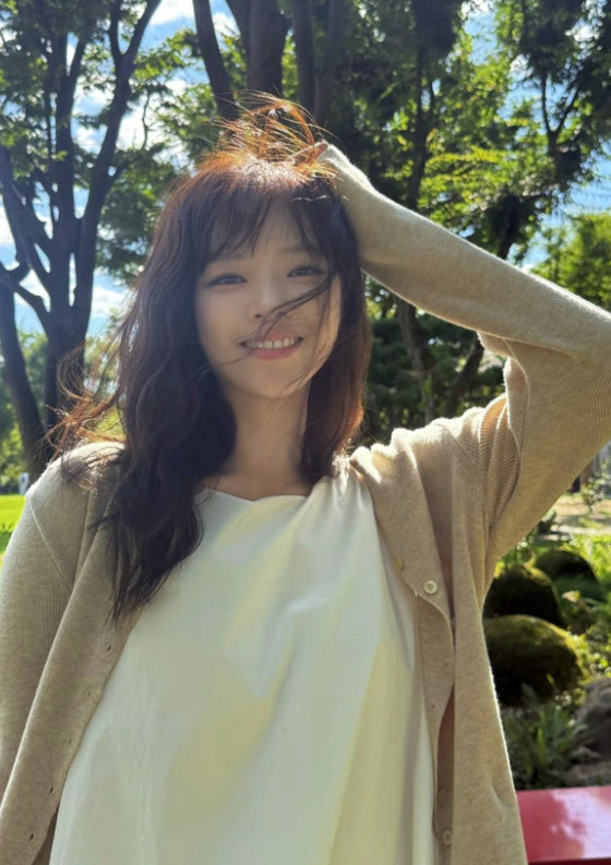 / Jeongyeon\'s Instagram