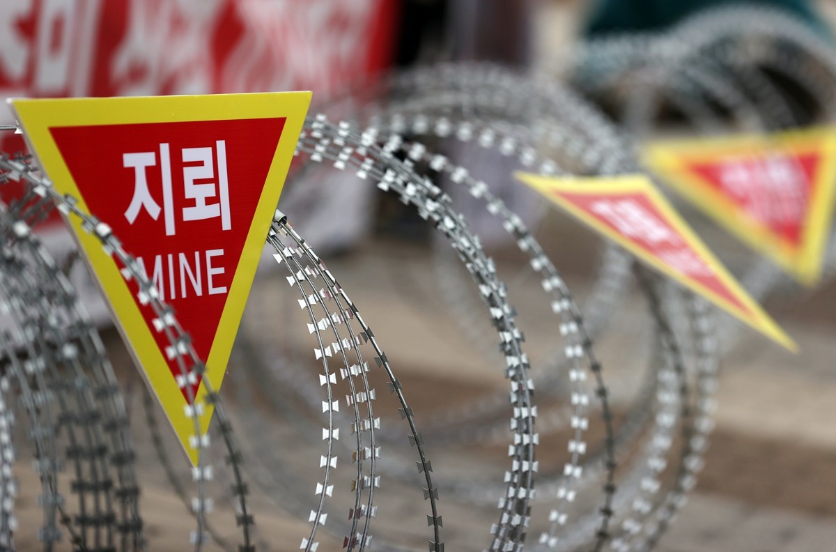 기사 내용과 직접적인 관련이 없는 자료 사진. 더불어민주당이 비무장지대(DMZ) 내 지뢰 폭발 사고와 관련한 국민의힘의 계속되는 공세와 관련해 