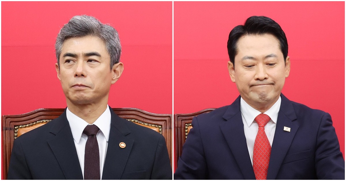 장동혁 국민의힘 대표가 28일 서울 여의도 국회에서 강신철 신임 국방부 장관을 접견하고 있다. 장 대표는 강 장관을 만나 최근 비무장지대(DMZ)에서 발생한 지뢰 추정 폭발 사고와 관련해