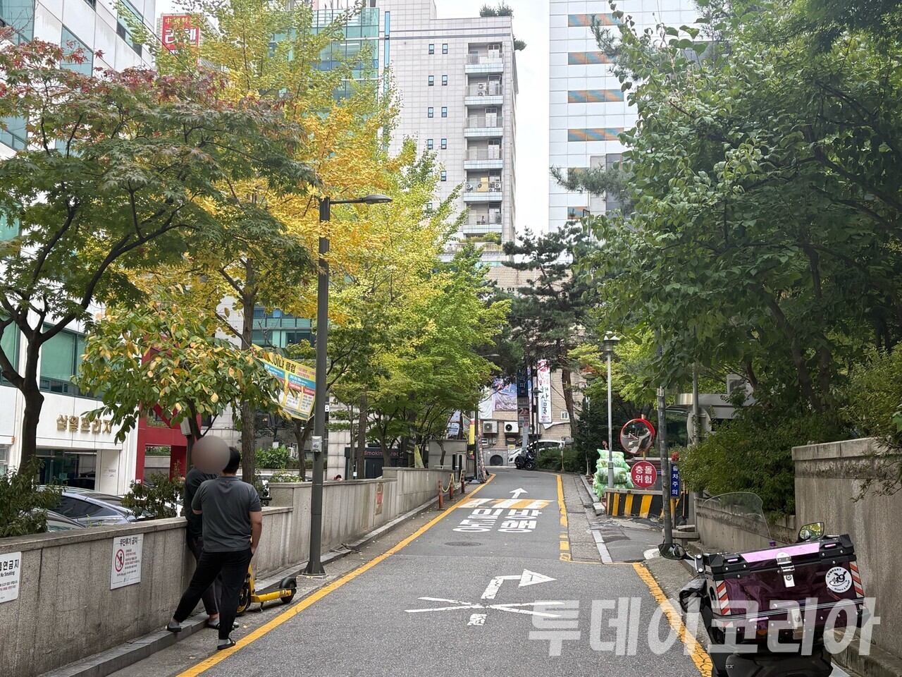 ▲ 서울 시내에서 시민들이 발걸음을 옮기고 있다. 사진=투데이코리아