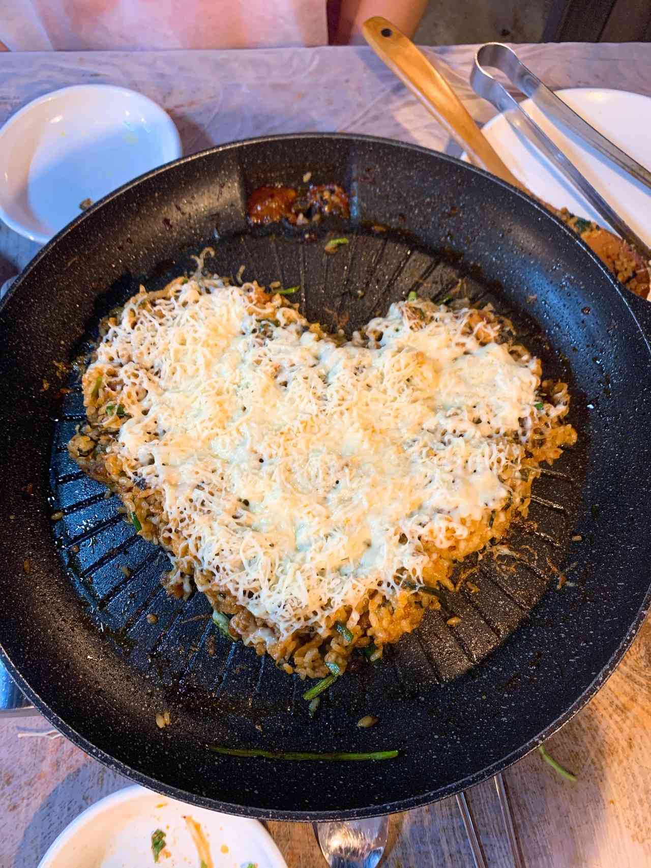 동굴 식당