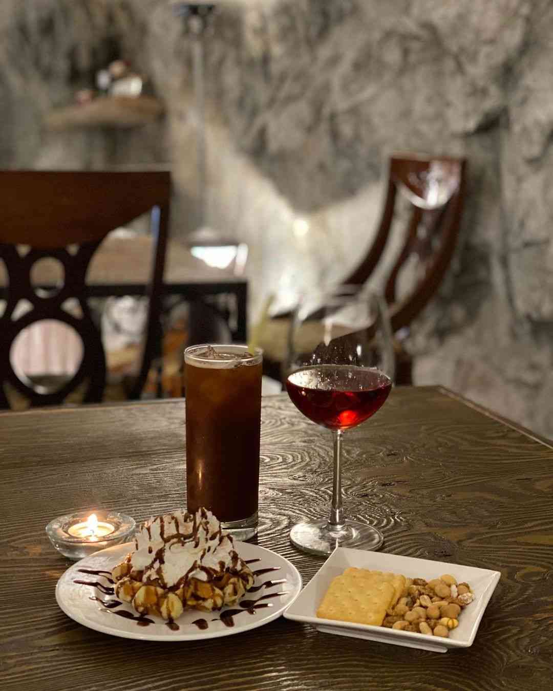 동굴 식당